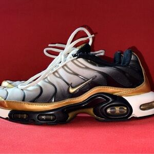 Nike Air Max Plus Premium TN “Footlocker 50th Anniversary” Gold Black White 11US